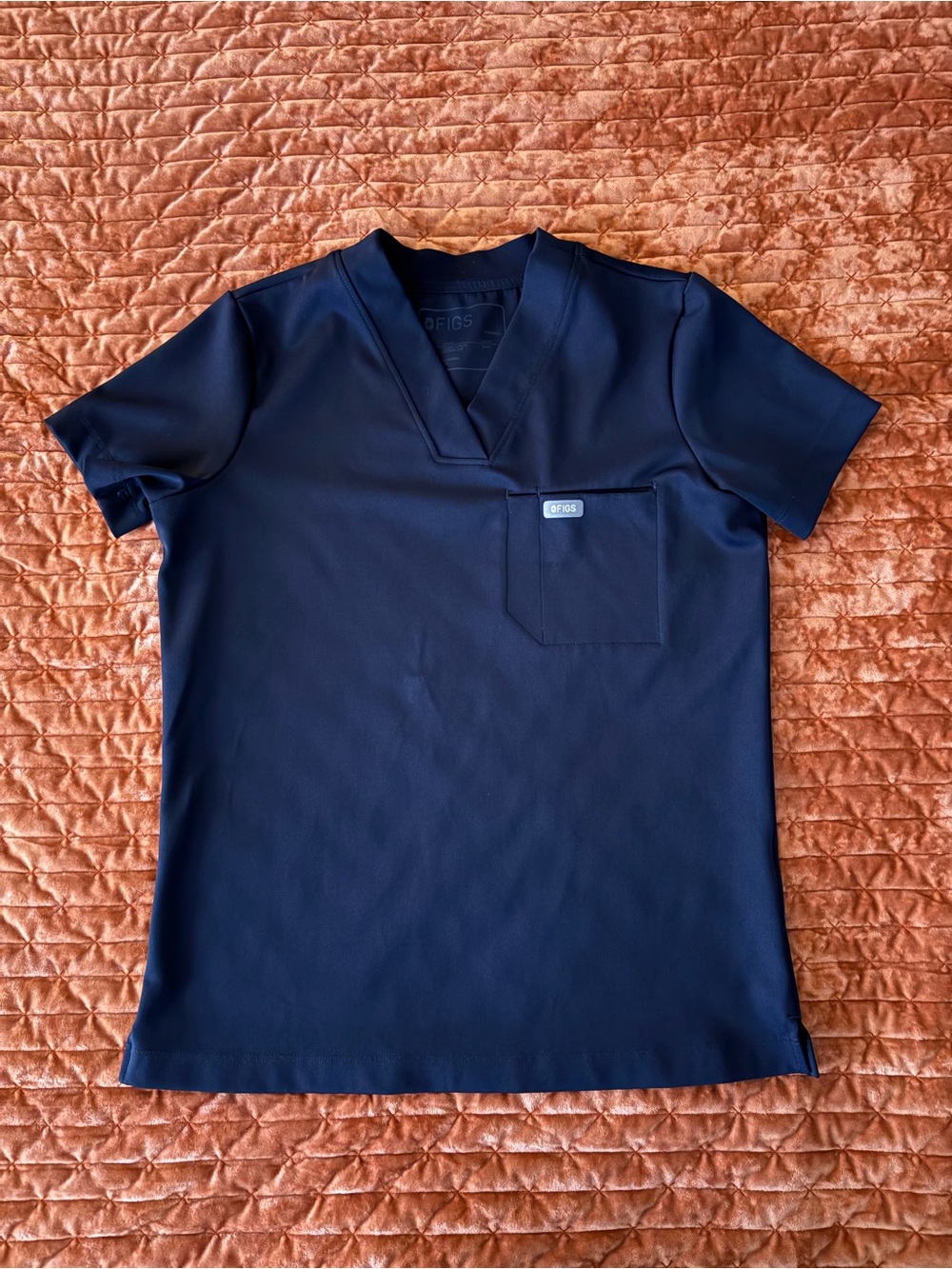 FIGS women’s Form-x Navy V-Neck Scrub Top